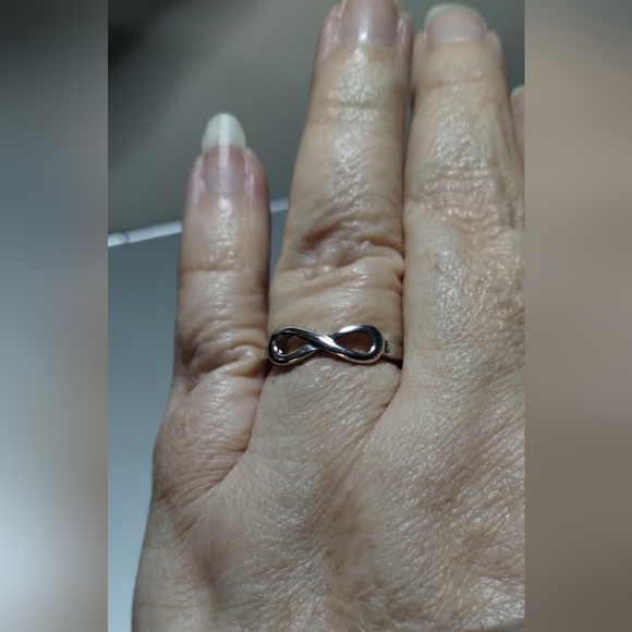 925 Infinity Symbol Ring - Picture 3 of 8
